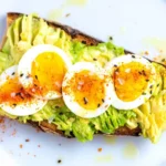 Avocado-Toast-With-Egg