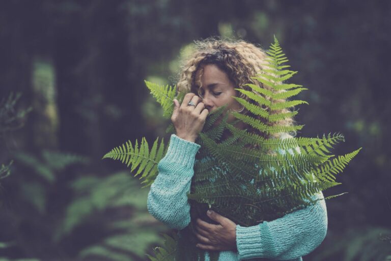 Exploring Mindfulness: Cultivating Presence and Clarity in Everyday Life